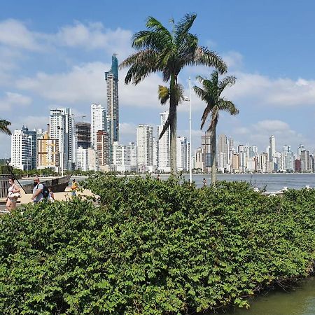 Lindo Apto, 100Metros Da Praia, Na Av Brasil Com A Av Central Melhor Localizacao Apartment Balneário Camboriú Екстериор снимка